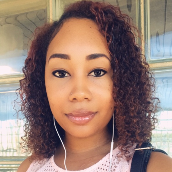 Nice to meet you 👋🏽 - Picture 1 of 1